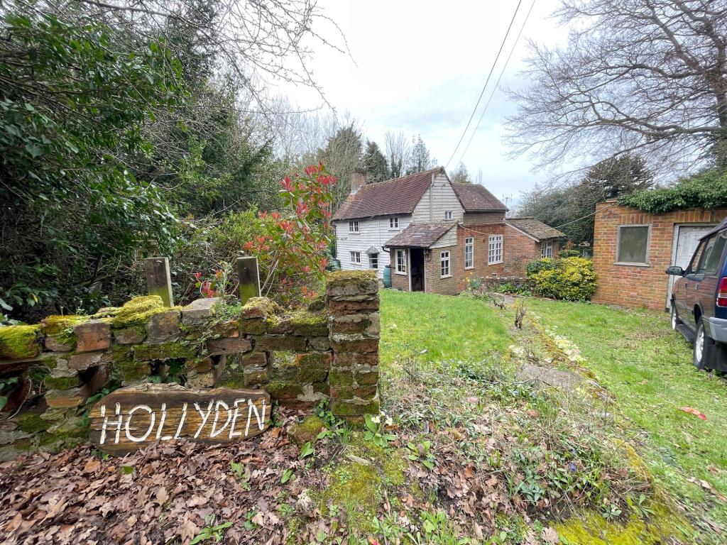 Lot: 59 - DETACHED COTTAGE AND CABIN WITH POTENTIAL AND APPROX 20 ACRES OF WOODLAND - Street view of Holly Den a detached cottage in approx 20 acres of woodland